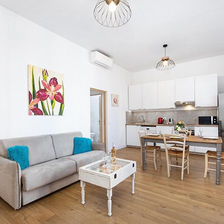 Апартаменти Barel - Cosy 2 Pieces En Plein Coeur De Мантон Екстер'єр фото