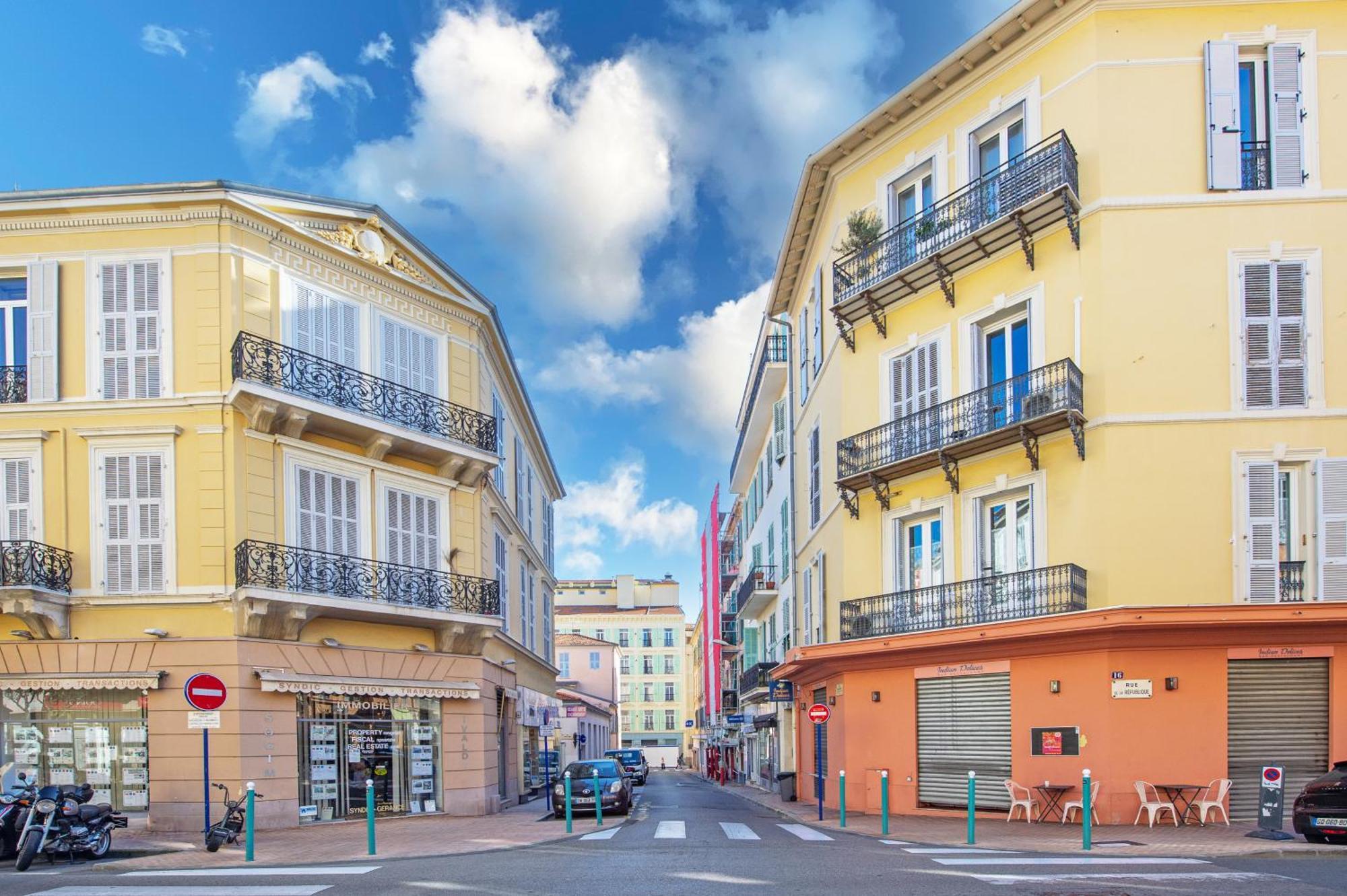 Апартаменти Barel - Cosy 2 Pieces En Plein Coeur De Мантон Екстер'єр фото